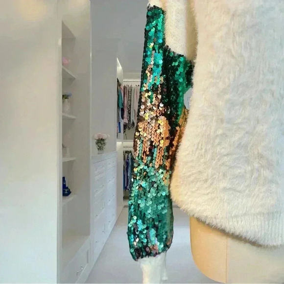 083 Wishlist | NWT White Pullover Sweater with Sequin Ombre Sleeves (Size S/M) - Picture 4 of 16